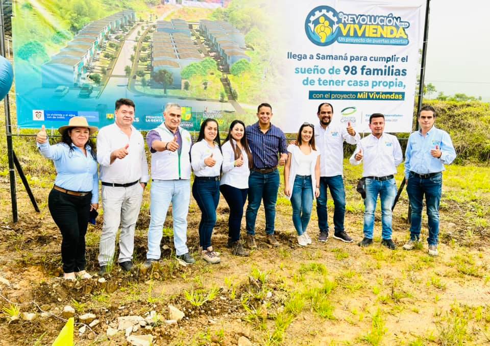 URBANIZACI�N VILLA SALOM� CON 98 VIVIENDAS