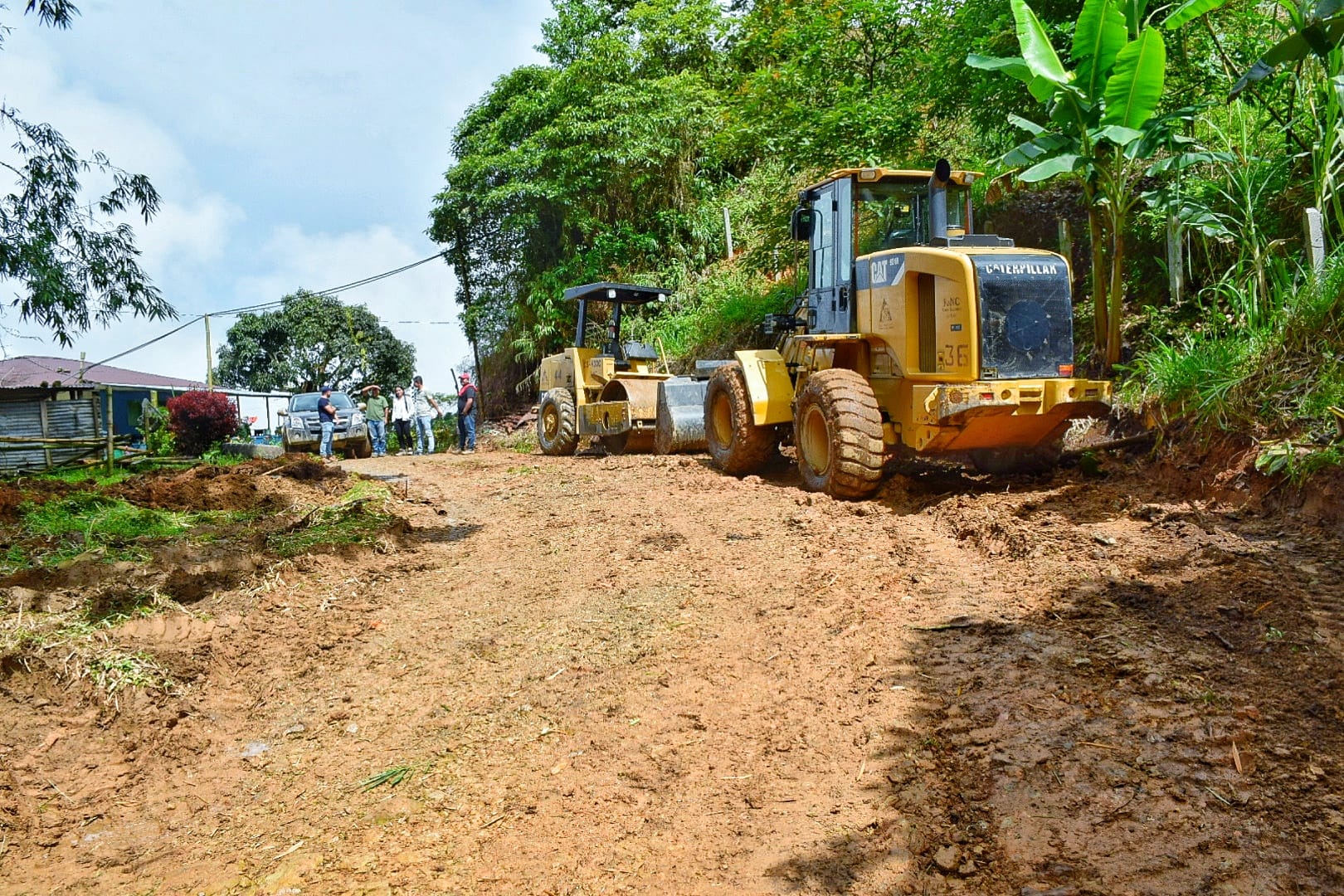 VEREDA CALIFORNIA ASEGURANDO LA MOVILIDAD DE NUESTROS HABITANTES.