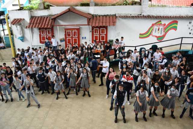 SAMAN� ES PURO MOVIMIENTO: ACTIVIDADES CON NI�OS Y J�VENES