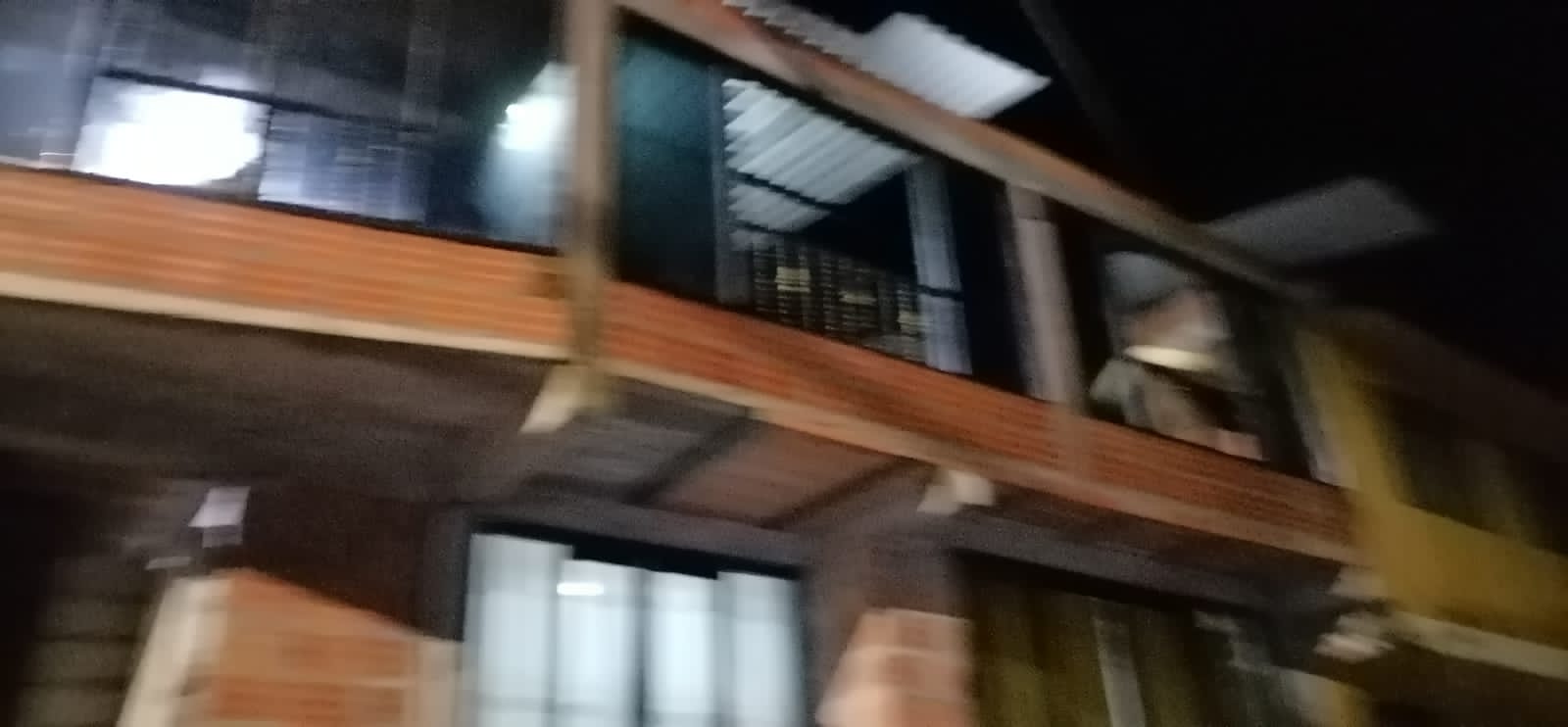 Vendaval destecha casa