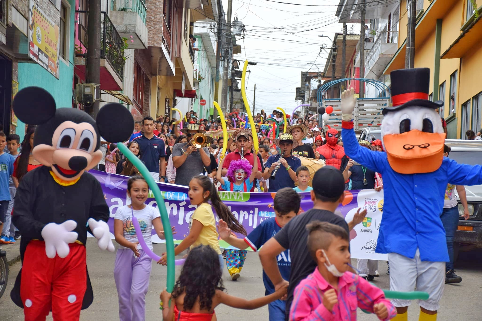 CELEBRAMOS Y COMPARTIMOS EL MES DE LOS NI�OS.