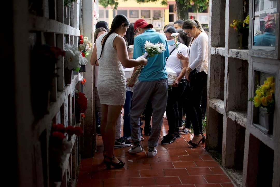 SISTEMA INTEGRAL PARA LA PAZ IDENTIFICA Y ENTREGA A CUATRO V�CTIMAS DEL CONFLICTO ARMADO EN SAMAN�, CALDAS