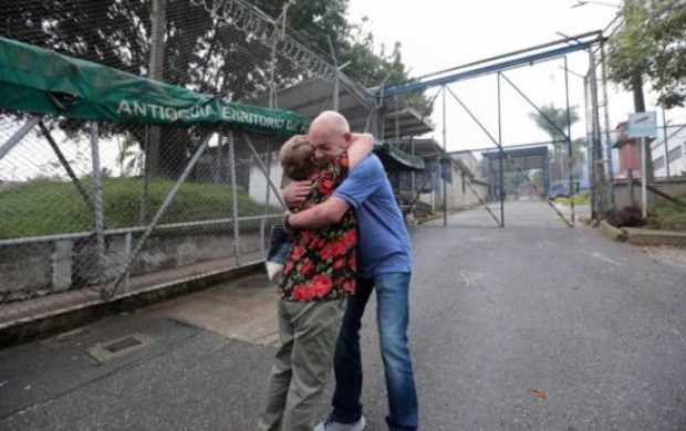 LAS PRIMERAS IM�GENES DE JAVIER DE JES�S CADAVID PALACIOS EN LIBERTAD 