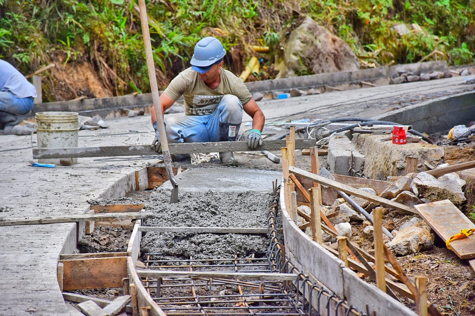 CONSTRUYENDO 308 METROS COMUNIDADES DEL DORADO Y VEREDAS ALEDA�AS