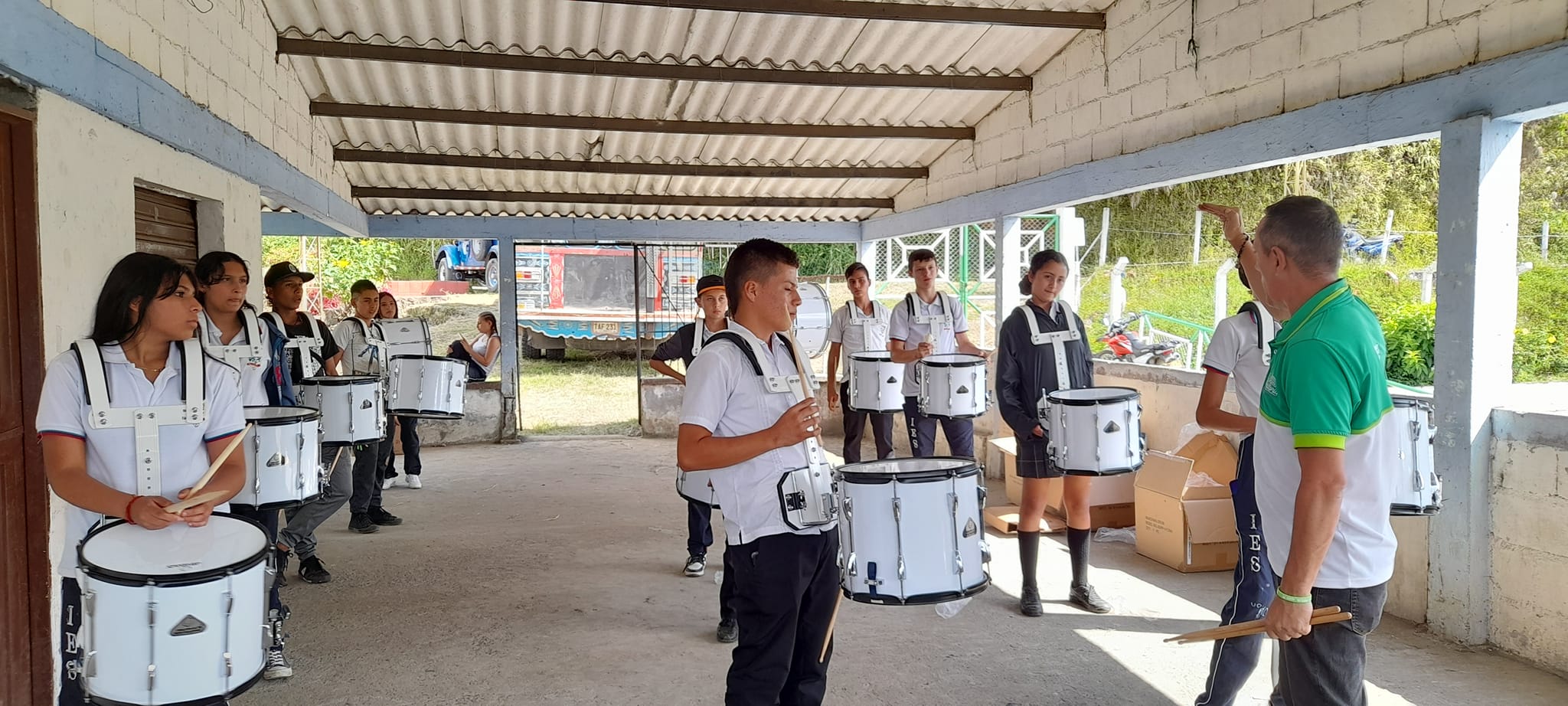 BANDA M�SICO MARCIAL DE LA INSTITUCI�N EDUCATIVA EL SILENCIO
