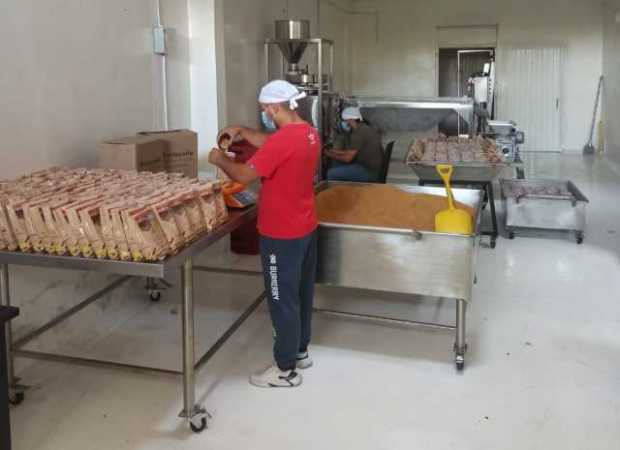 BUSCAN LLEGAR A EUROPA Y A USA CON PANELA GRANULADA DE CALDAS