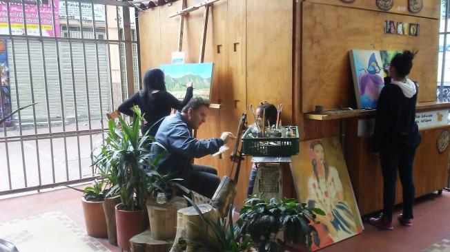 EL CAMPESINO QUE SE VOLVI� ARTISTA PL�STICO Y AHORA TRABAJA POR ENCARGO