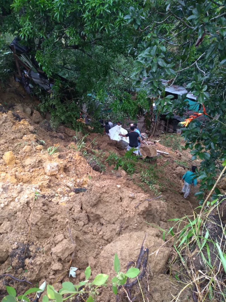 V�A A BERL�N CERRADA POR FUERTE DESLIZAMIENTO DE TIERRA