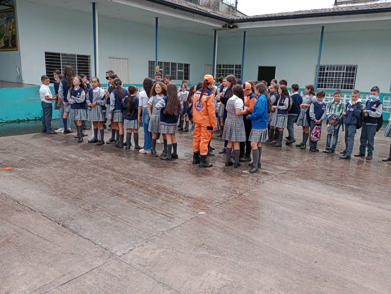 SIMULACRO DE EVACUACI�N 