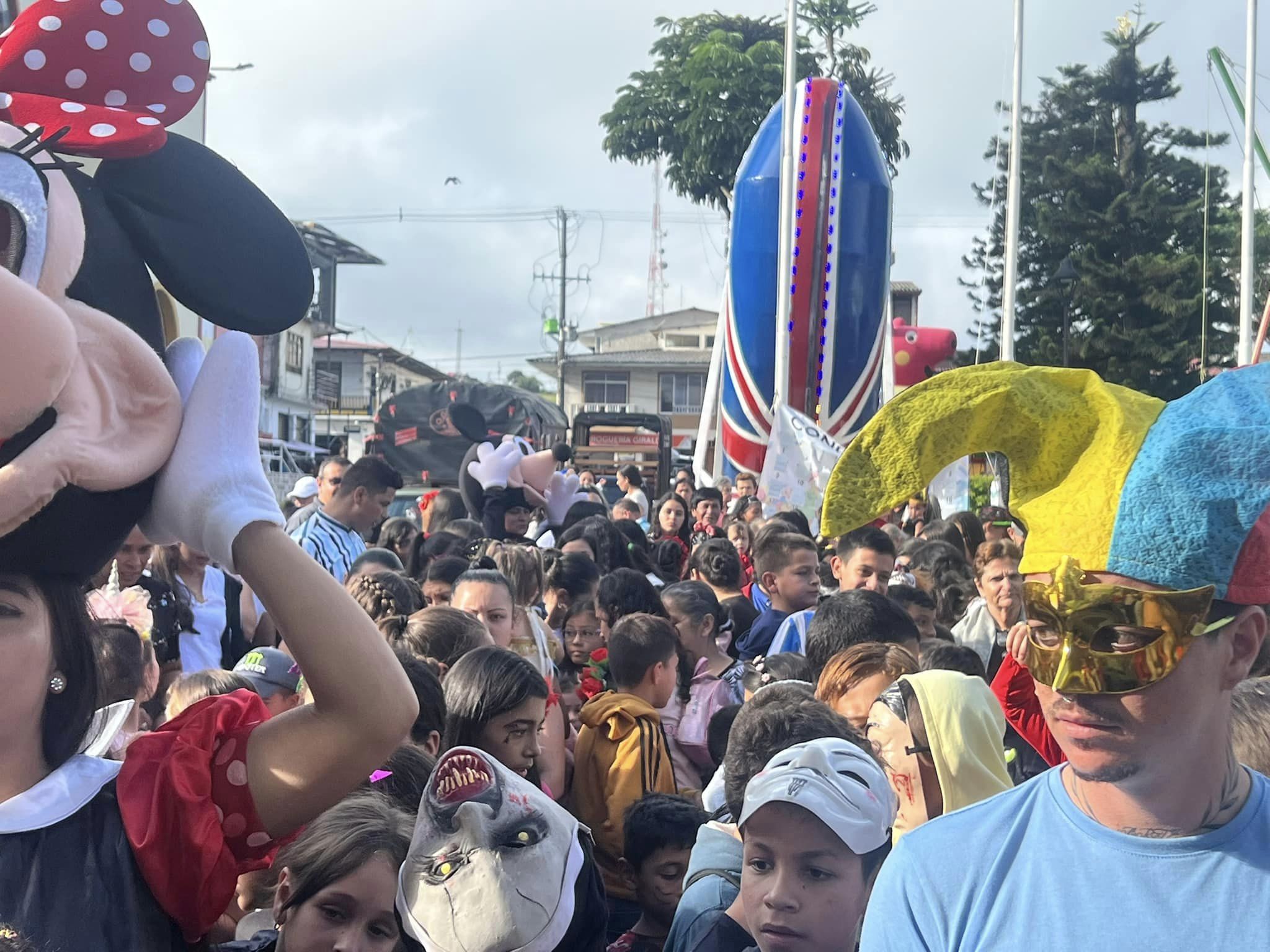 LA SONRISA DE UN NI�O SIEMPRE SER� PRIORIDAD