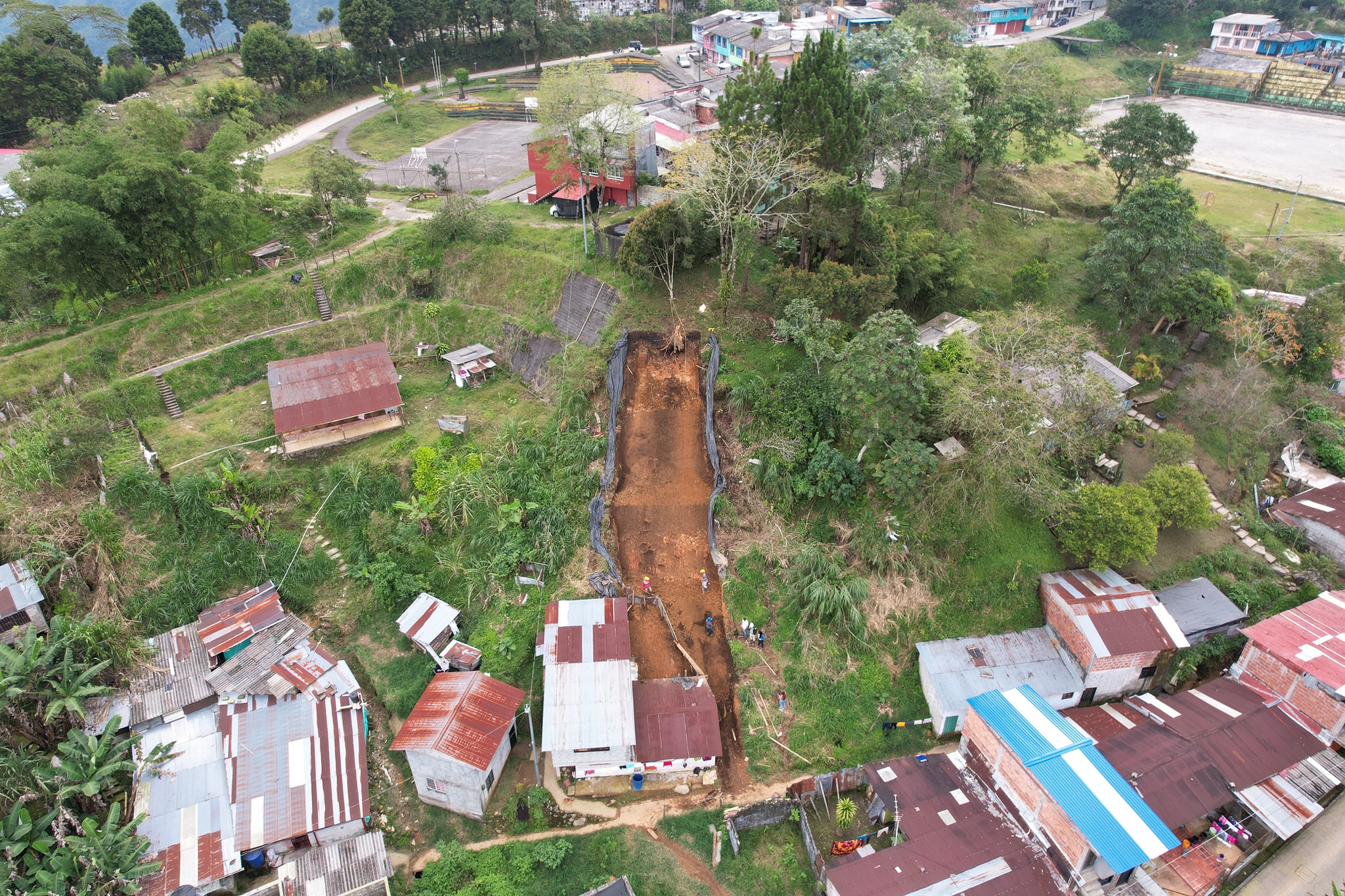 CONSTRUCCIONES DE OBRAS DE ESTABILIDAD DE TALUDES