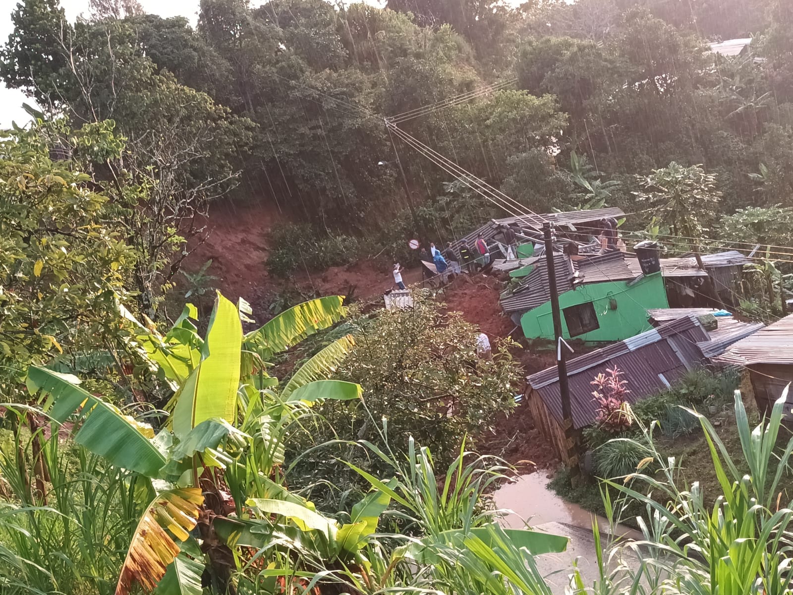 DESLIZAMIENTO EN LA VEREDA LA ITALIA DE VICTORIA
