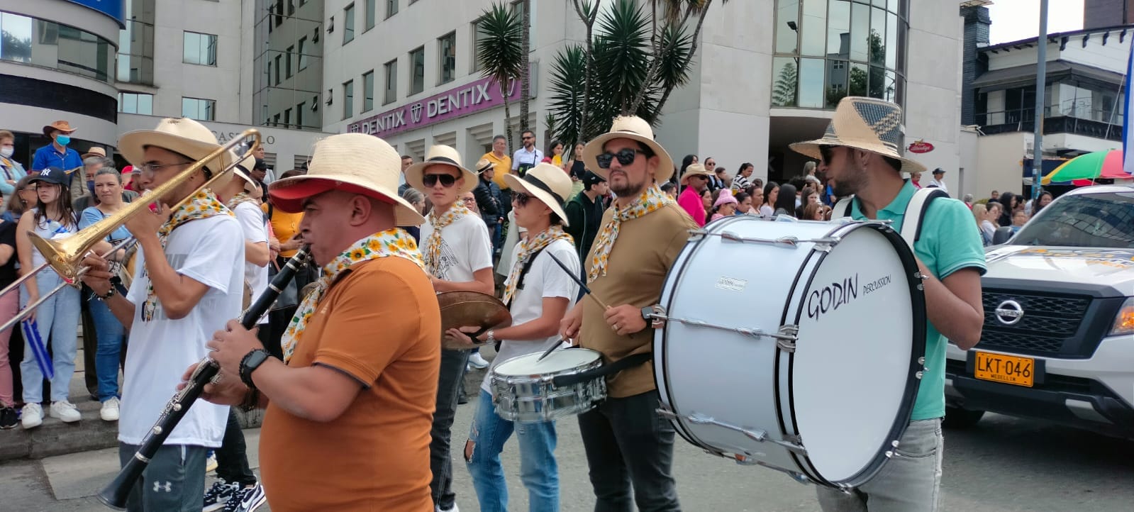 REPRESENTACI�N DEL MUNICIPIO DE SAMAN� EN LA  FERIA DE MANIZALES