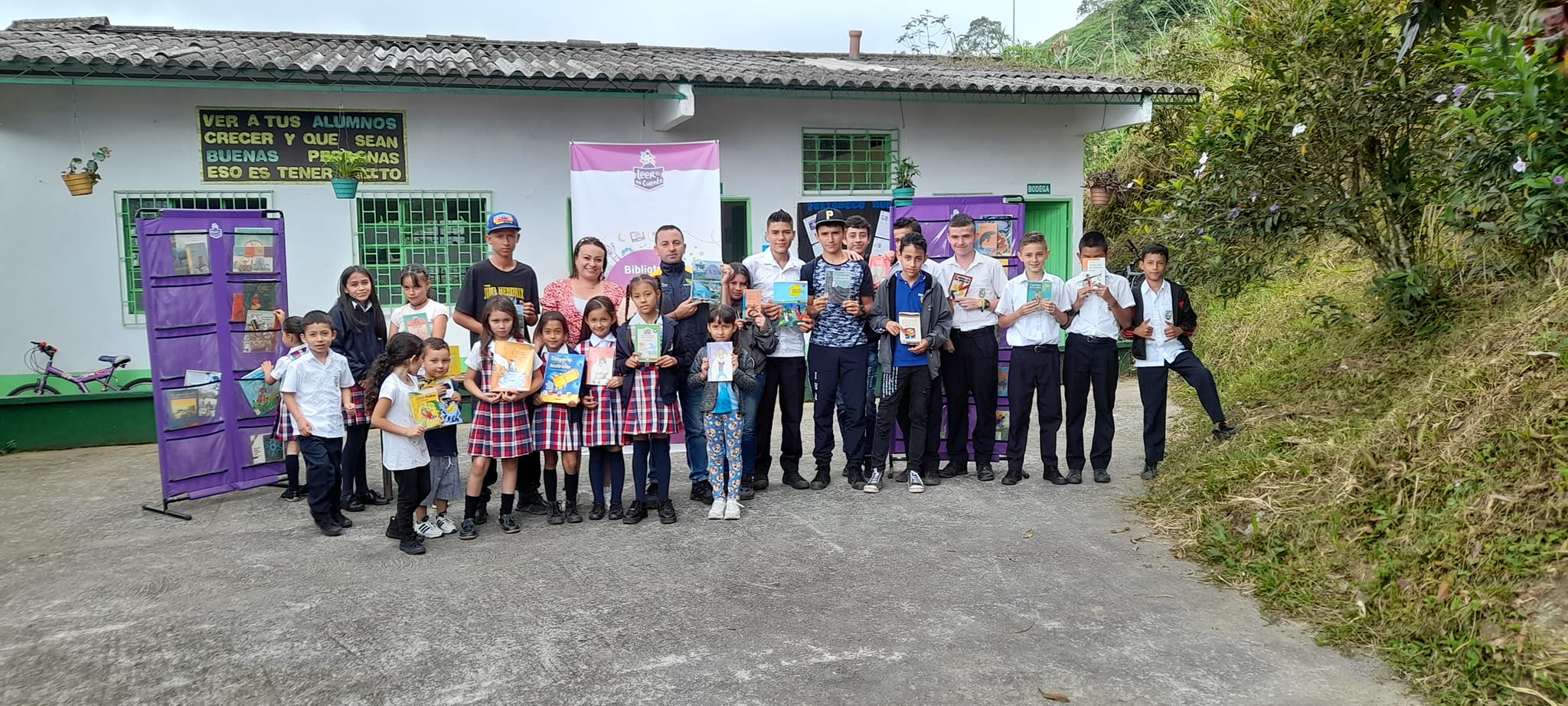 ACTIVIDAD DE LECTURA, DIBUJO Y PR�STAMO DE LIBROS