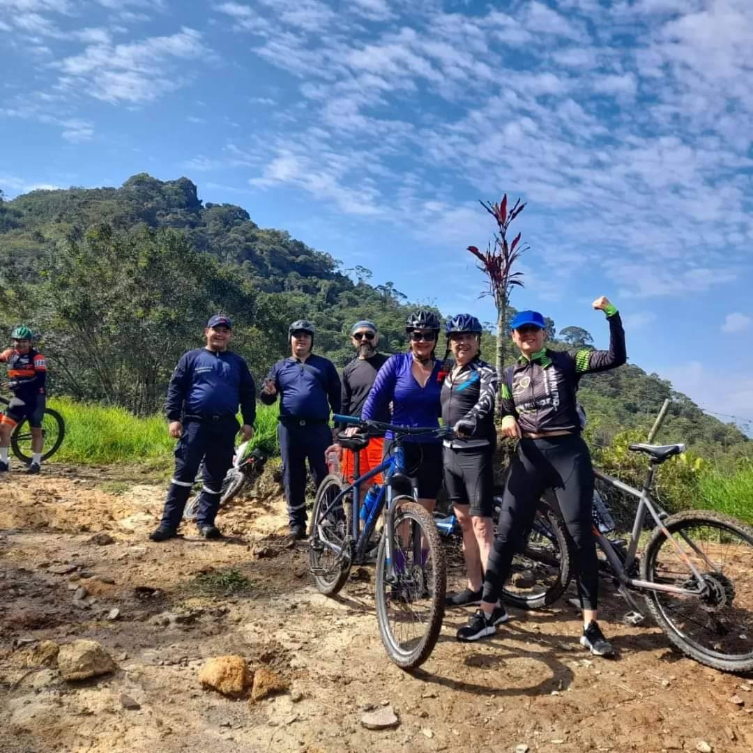 ACOMPA�AMIENTO A UN GRUPO DE PERSONAS EN UNA RUTA CICL�STICA