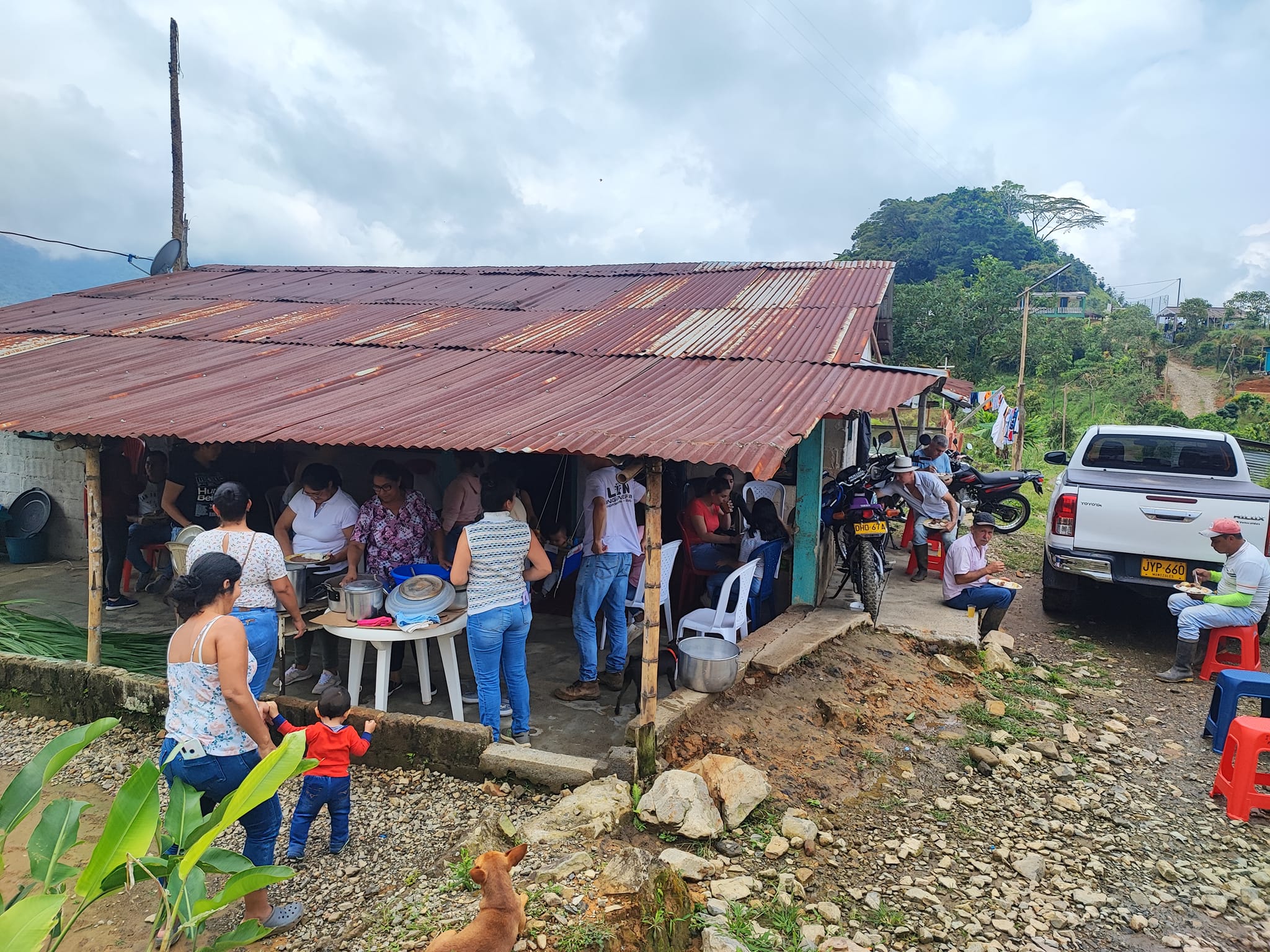 RECUPERAMOS EL PUESTO DE SALUD DE LA VEREDA LA QUINTA 