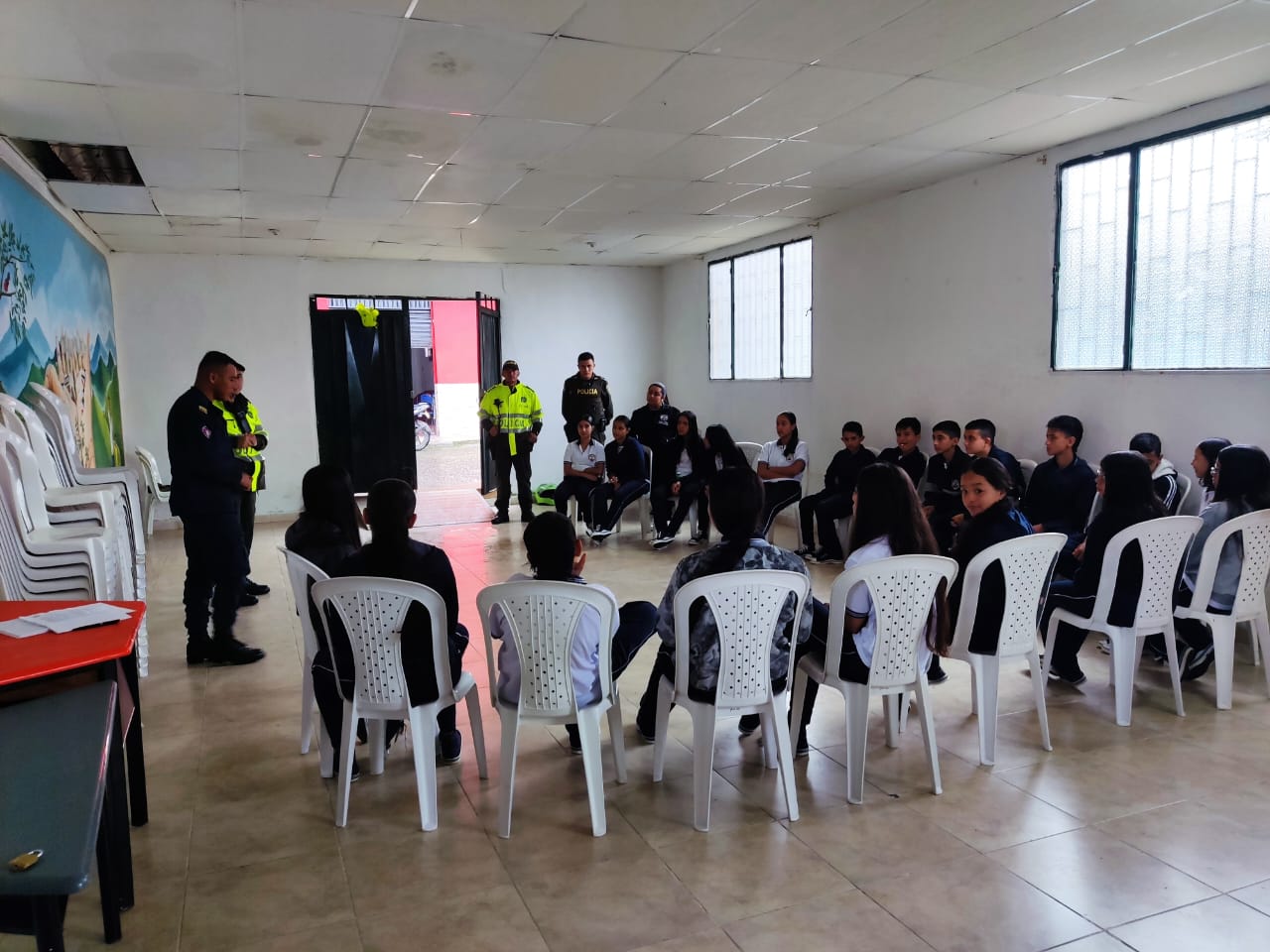 ESTUDIANTES DEL COLEGIO P�O XLL DE FLORENCIA FUERON CAPACITADOS EN PRIMEROS AUXILIOS