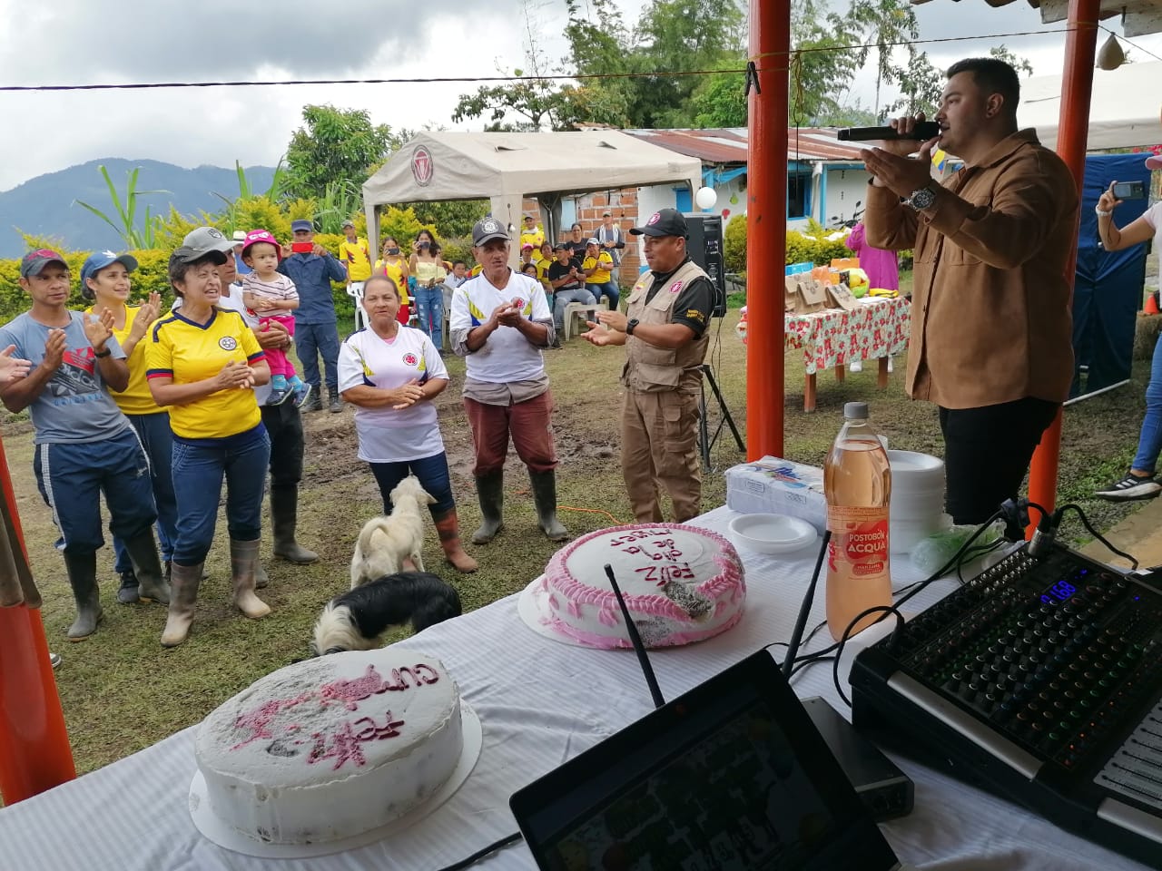 BRIGADA DE DESMINADO Y CELEBRACI�N EN LA VEREDA LAS MERCEDES DEL CORREGIMIENTO DE FLORENCIA