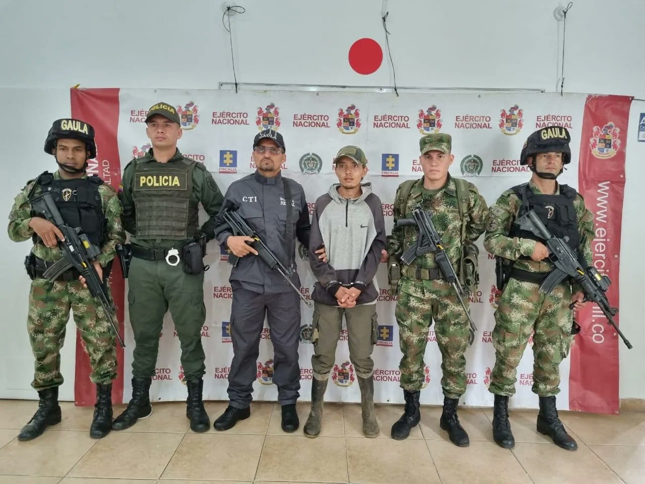 AUTORIDADES EN ANTIOQUIA REPORTAN LA CAPTURA DE ALIAS "CHATARRA", PRESUNTO CABECILLA DEL CLAN DEL ORIENTE