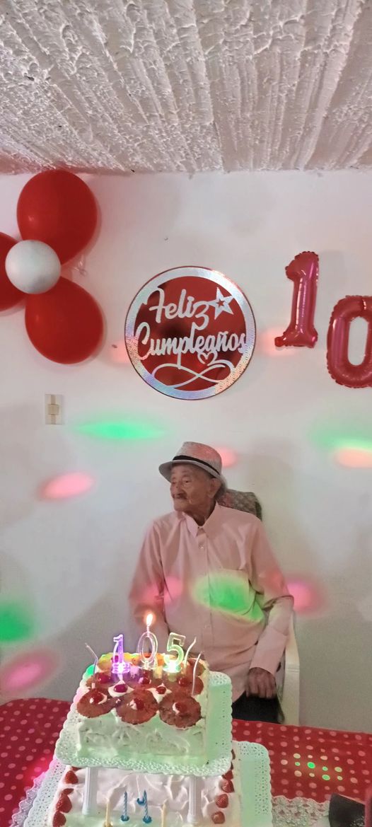 DON REINALDO CLAVIJO CUMPLE 105 A�OS 