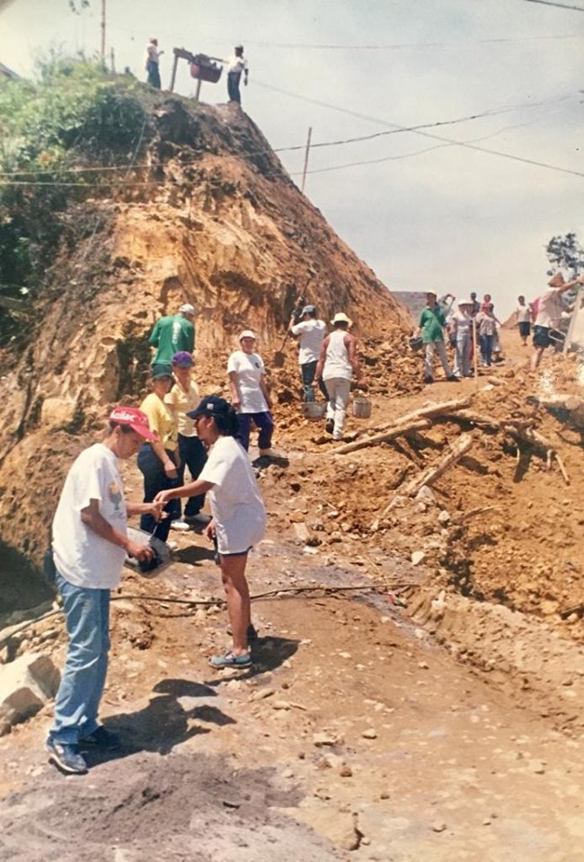 LA CONSTRUCCI�N DEL BARRIO COMUNITARIO FABIO ARIAS