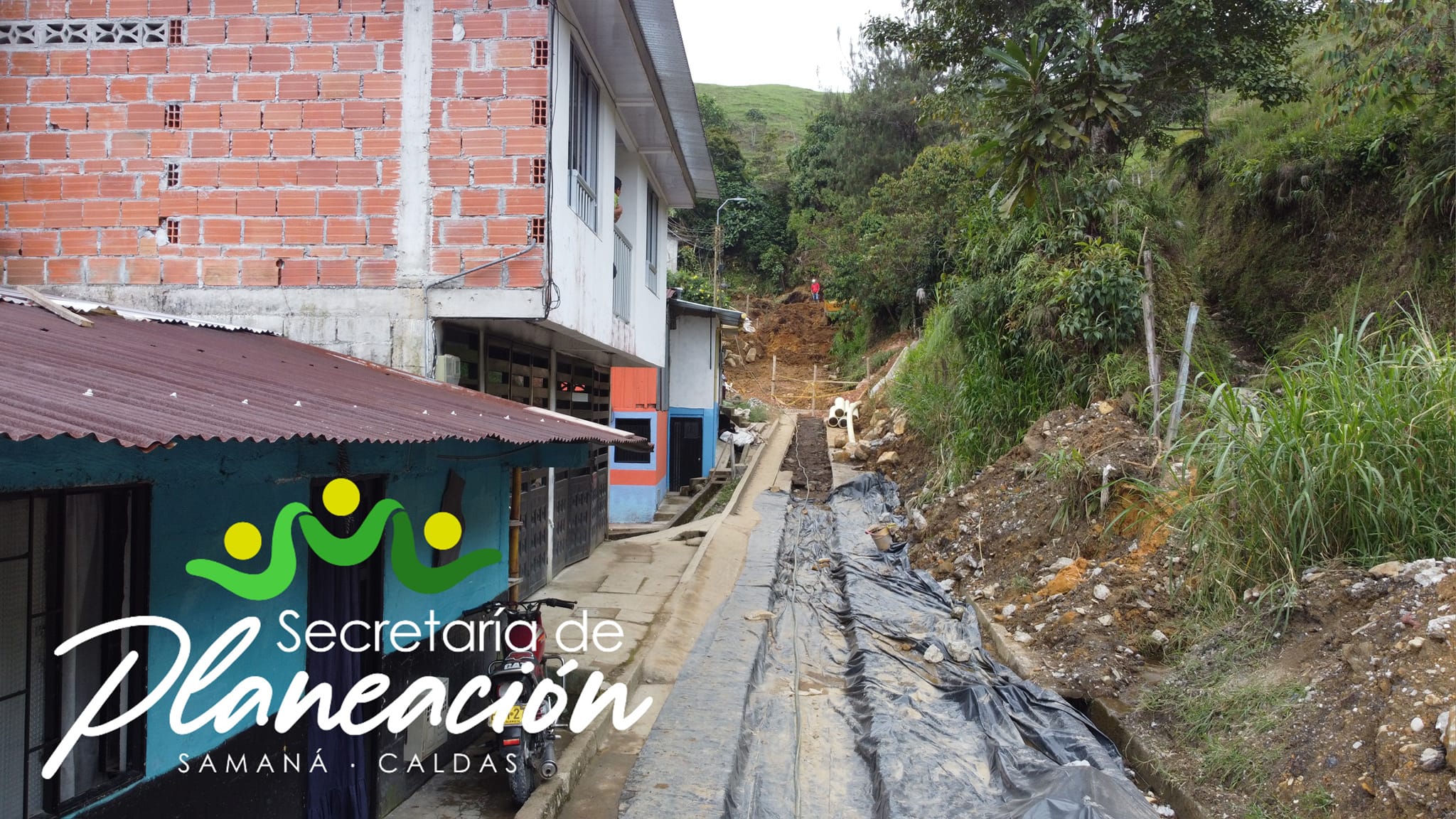 RED DE ALCANTARILLADO EN EL SECTOR CONOCIDO COMO SALIDA A MAC�AS