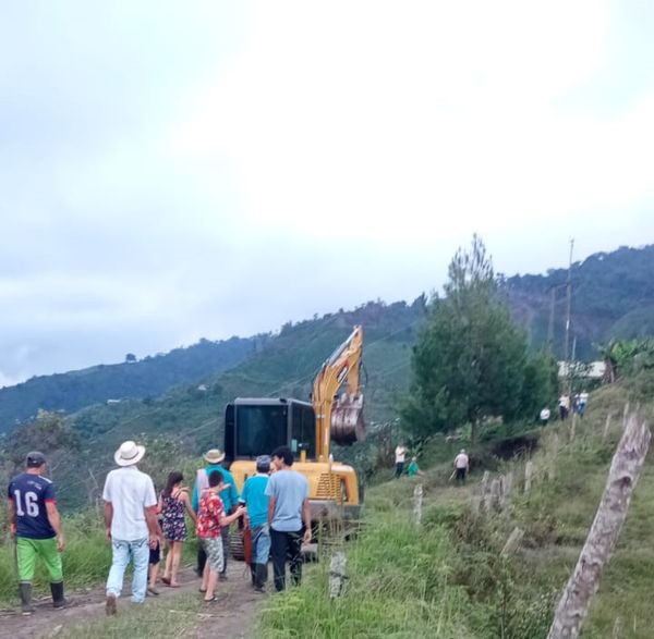 CARRETERA PARA UNIR AL CORREGIMIENTO ENCIMADAS CON EL MUNICIPIO DE PENSILVANIA
