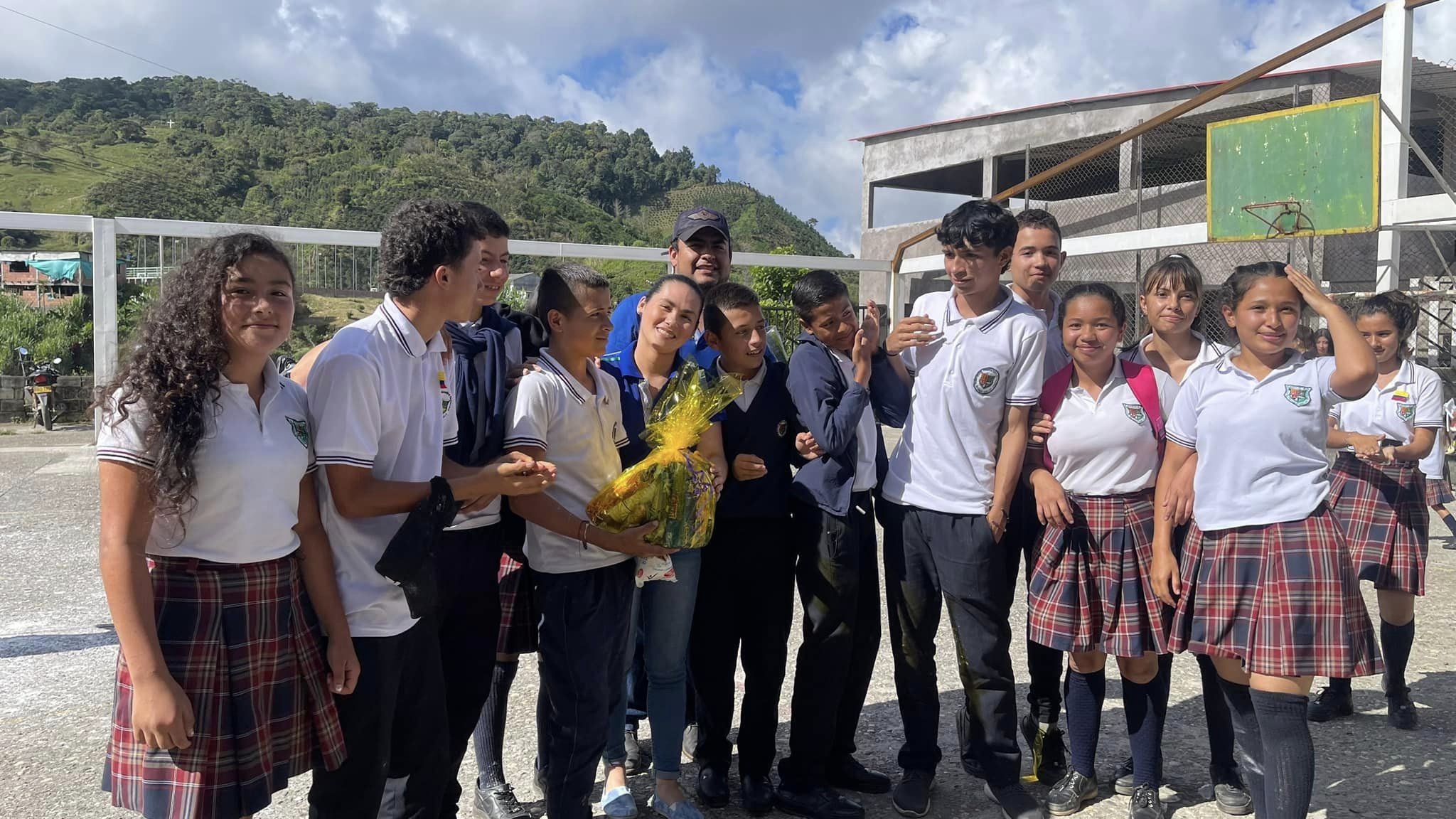 CELEBRACI�N D�A DEL MEDIO AMBIENTE ENCIMADAS