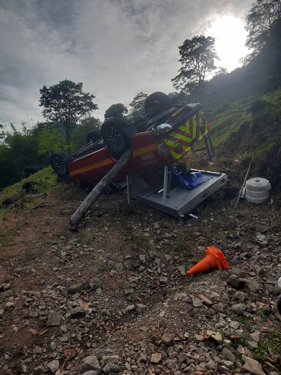 ACCIDENTE DE LA CAMIONETA DE BOMBEROS