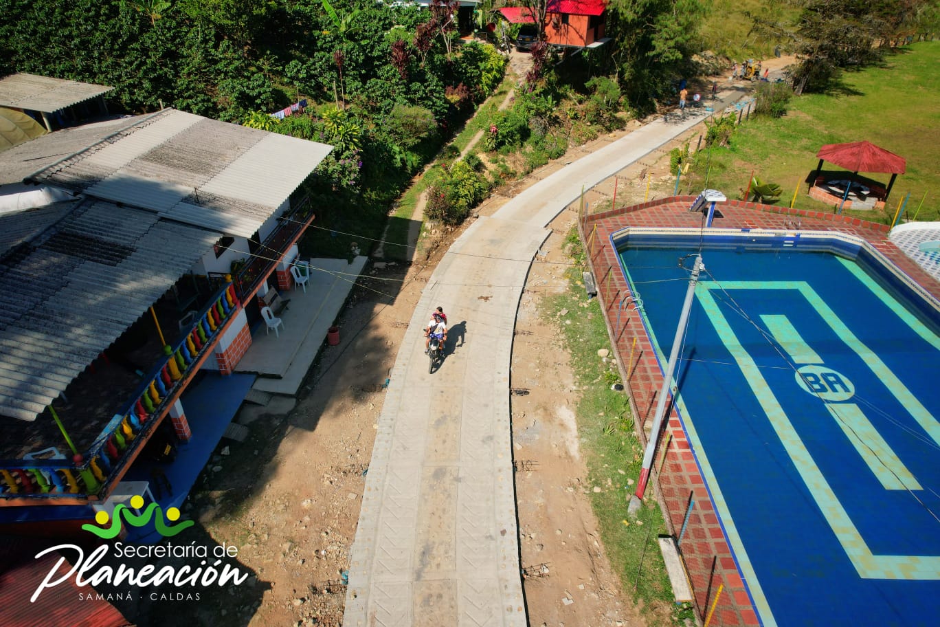  EJECUCI�N DE LA PLACA HUELLA SECTOR LA PISCINA