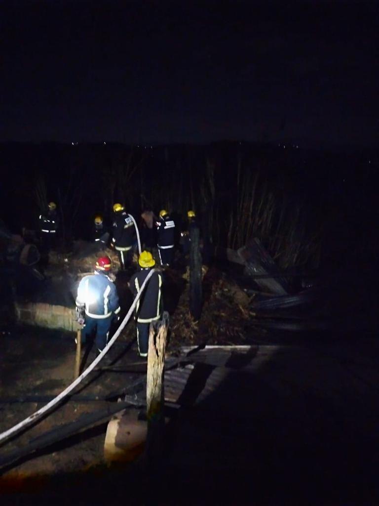 INCENDIO EN ENRAMADA PANELERA VERDA LA FLORIDA