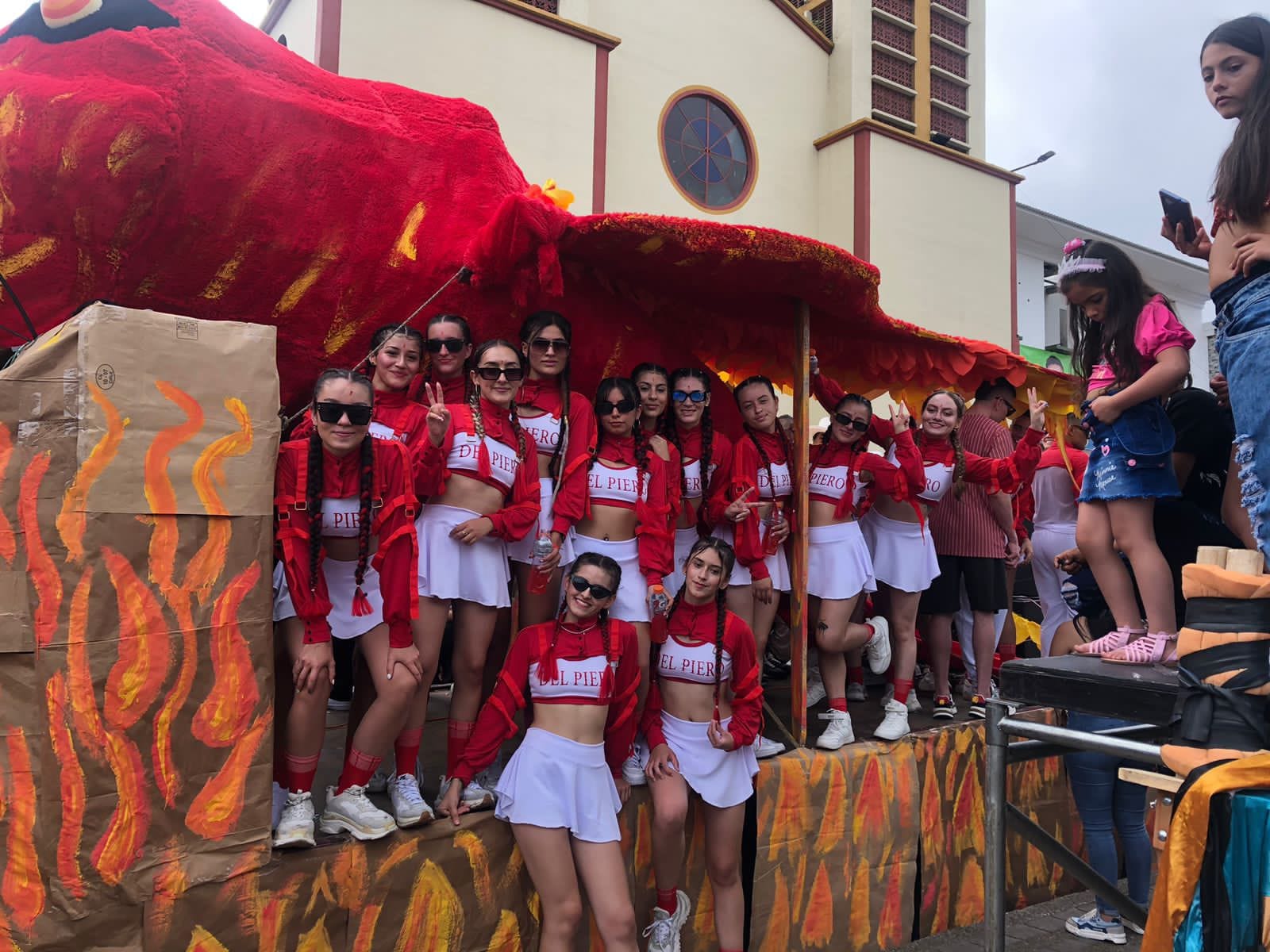  TRIBUTO AL COMPROMISO CON EL FUTURO CULTURAL Y SOCIAL CON LA COMUNIDAD