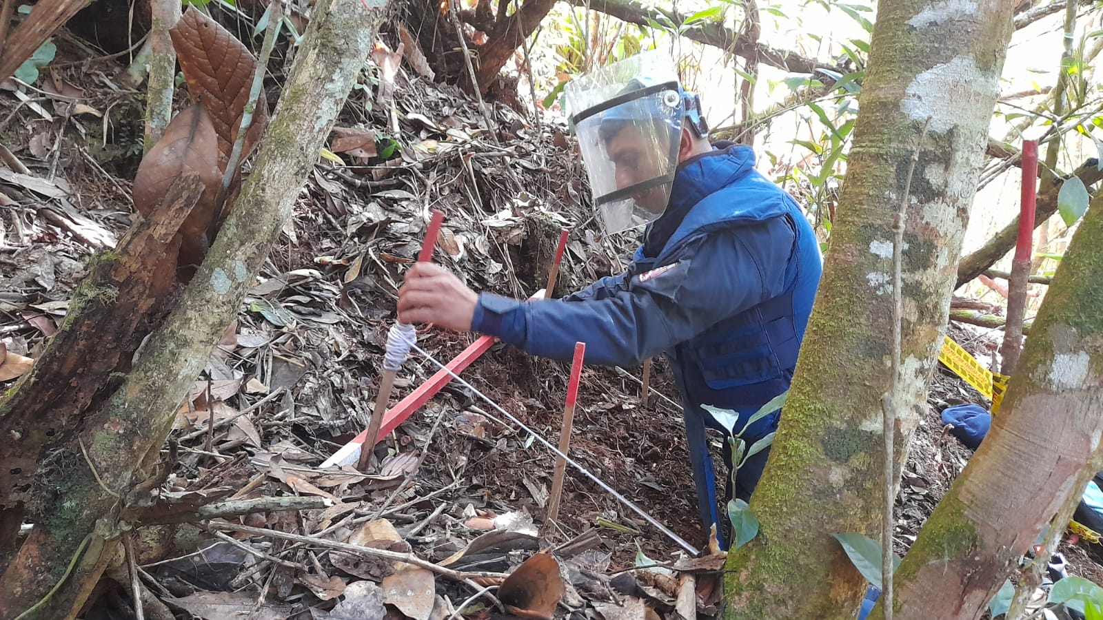 DESTRUYERON UN ARTEFACTO EXPLOSIVO EN LA VEREDA CRISTALES