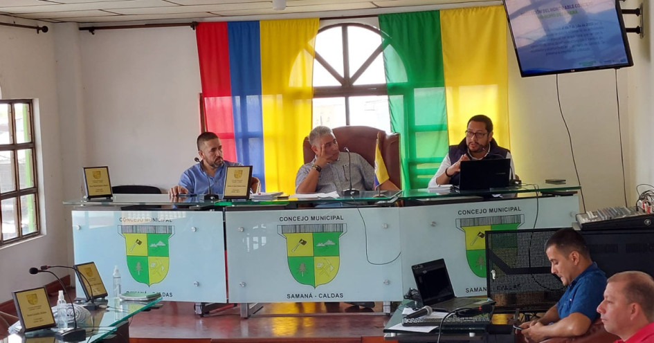 CONCEJO DE SAMAN� APRUEBA FUSI�N DE LAS SECRETAR�AS DE SALUD Y EDUCACI�N