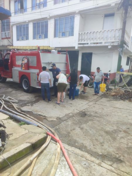 FALTA DE AGUA  EN LOS BARRIOS LA LAGUNA, DIVINO NI�O Y PLAZA DE FERIA