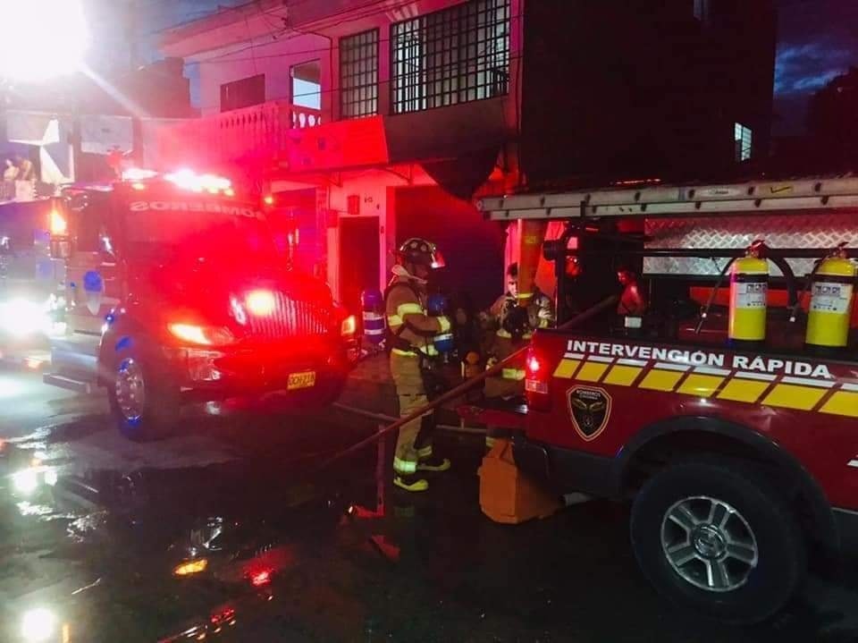 INCENDIO CASA SECTOR TALLERES