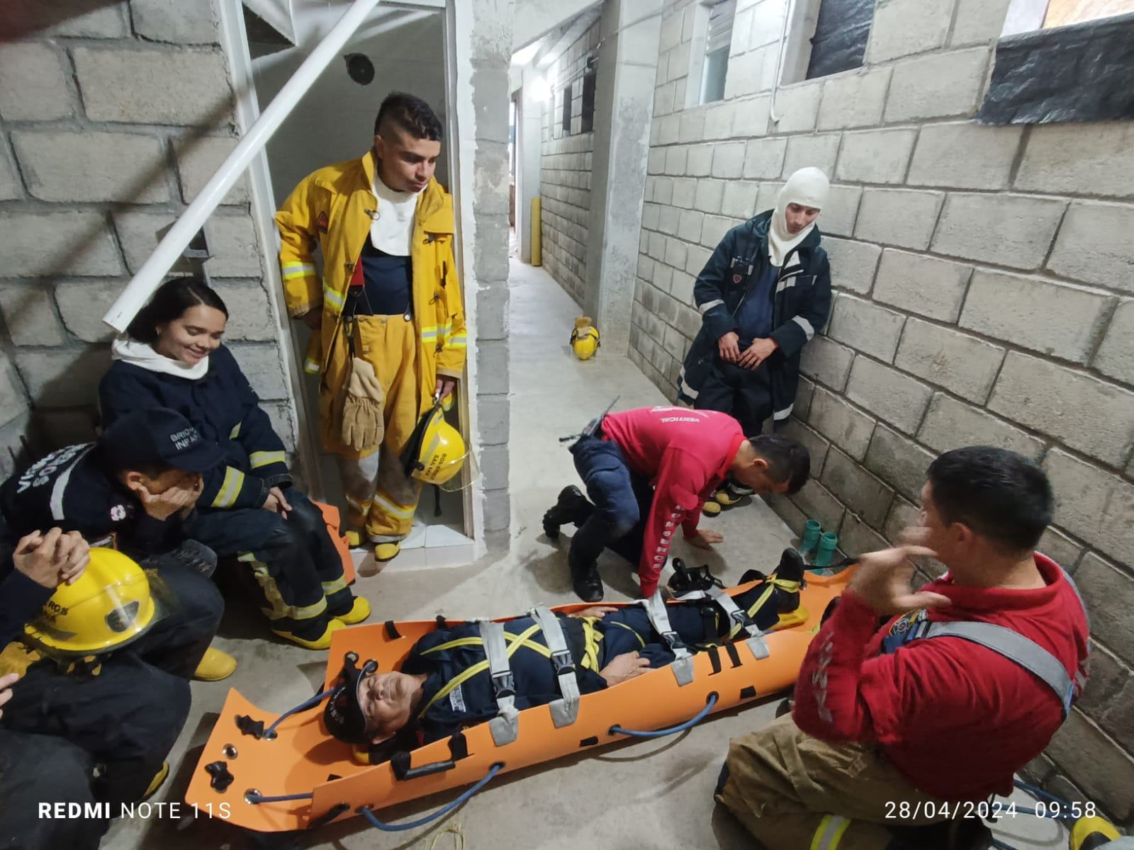 CAPACITARNOS COMO BOMBEROS SIEMPRE SER� NUESTRA PRIORIDAD