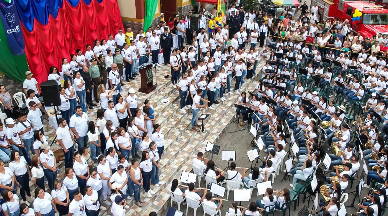 CELEBRACI�N DEL 20 DE JULIO EN SAMAN�