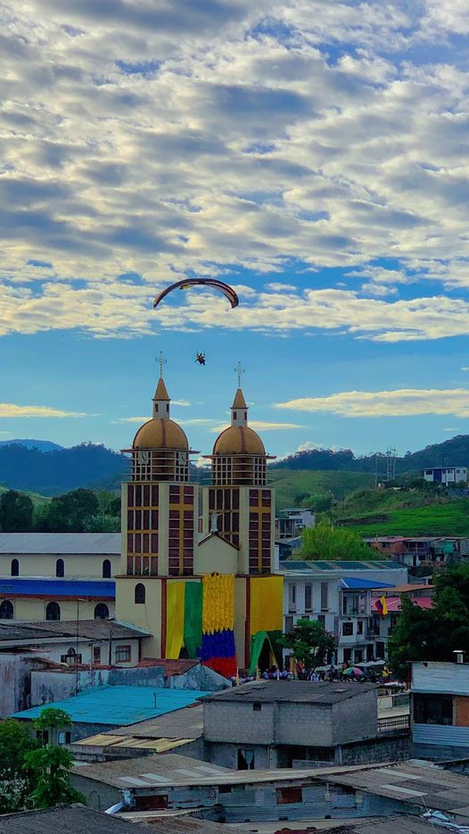 CELEBRACI�N DEL 20 DE JULIO EN SAMAN�