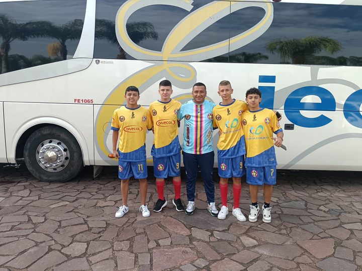 EL GRUPO DE FUTBOLISTAS SAMANE�O YA EN TIERRAS MEXICANAS