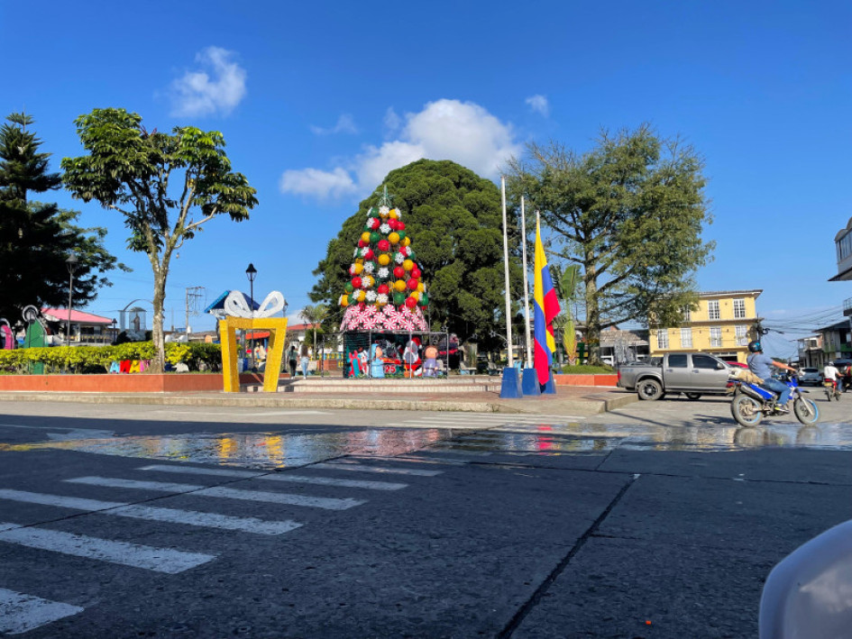 EN SAMAN� (CALDAS) RECLAMAN LA V�A DEL RENACIMIENTO