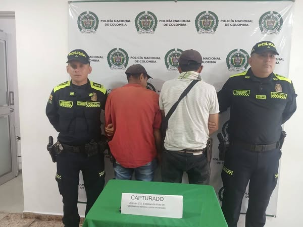 DOS CAPTURADOS POR MINER�A ILEGAL