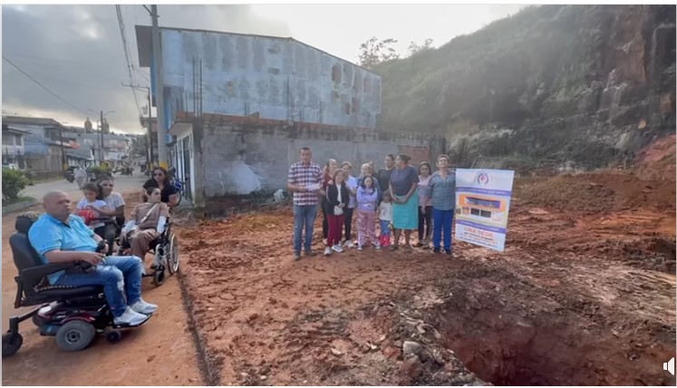 ESTA SEMANA INICIAMOS LA CONSTRUCCI�N DE LA SEDE DE LA FUNDACI�N VANESSA